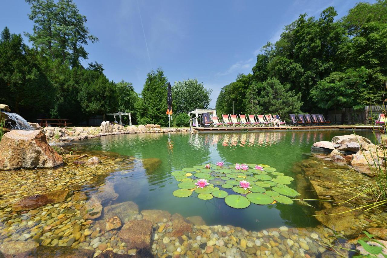 Chateau Loucen Garden Retreat المظهر الخارجي الصورة